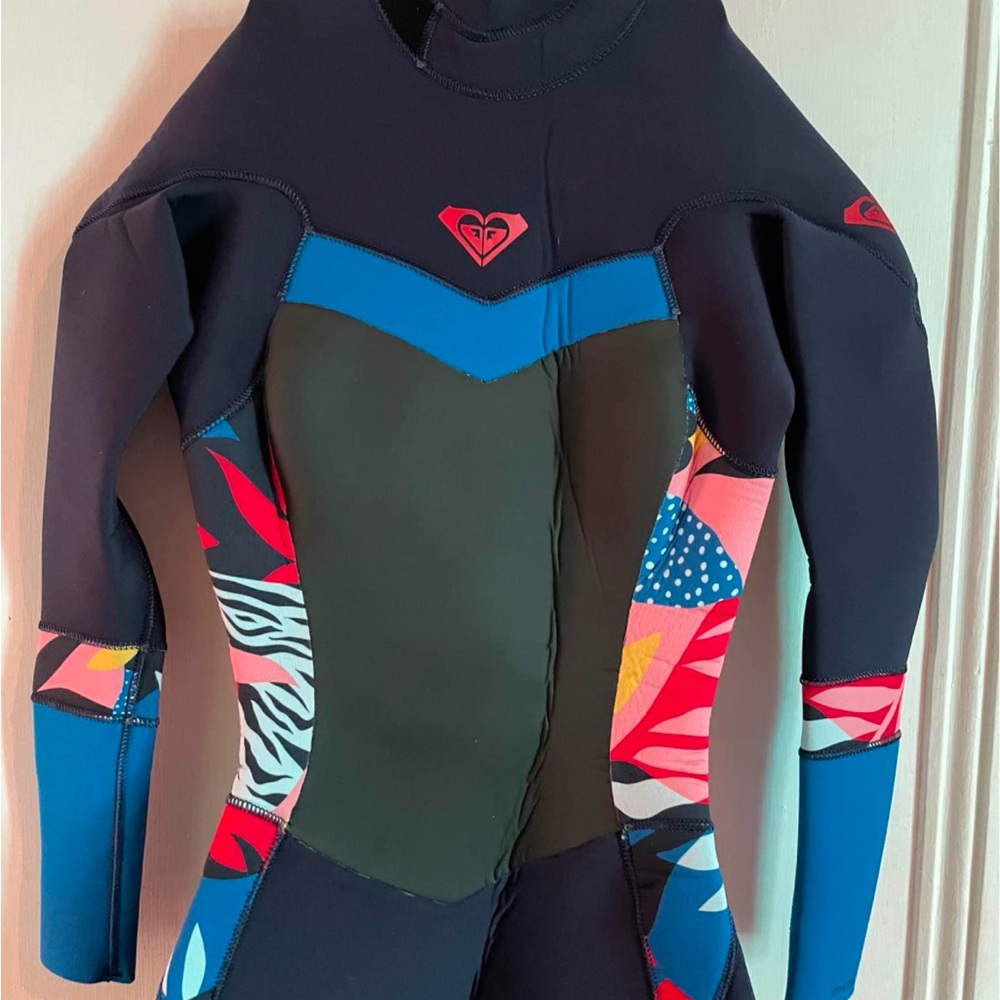 Roxy Vibrant Patterned Wetsuit - Picture 2 of 5